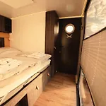 Hausboot Traumzeitboot Jutta - Exklusiver Festlieger In Perfekter Lage Am Scharmuetzelsee Hotel na wodzie