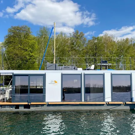 보트호텔 Hausboot Traumzeitboot Jutta - Exklusiver Festlieger In Perfekter Lage Am Scharmuetzelsee