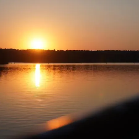 Traumzeitboot Jutta - Exklusiver Festlieger In Perfekter Lage Am Scharmuetzelsee Botel *