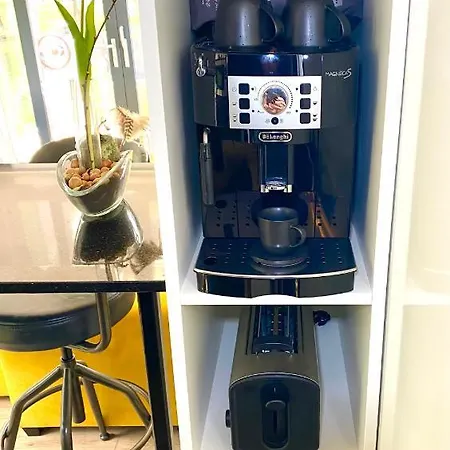 Traumzeitboot Jutta - Exklusiver Festlieger In Perfekter Lage Am Scharmuetzelsee