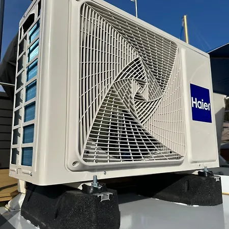 Bateau-hôtel Traumzeitboot Jutta - Exklusiver Festlieger In Perfekter Lage Am Scharmuetzelsee