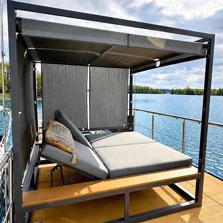 Hausboot Traumzeitboot Jutta - Exklusiver Festlieger In Perfekter Lage Am Scharmuetzelsee Botel *
