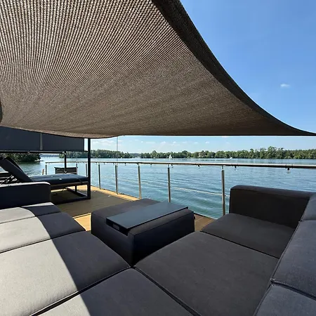 Hausboot Traumzeitboot Jutta - Exklusiver Festlieger In Perfekter Lage Am Scharmuetzelsee *