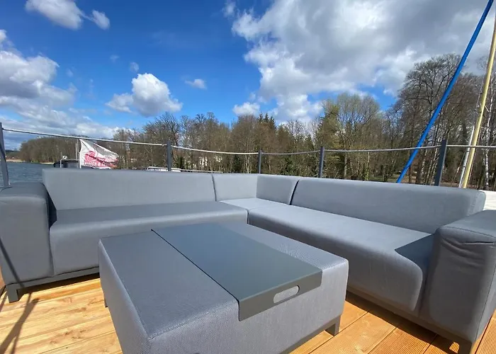 Bateau-hôtel Traumzeitboot Jutta - Exklusiver Festlieger In Perfekter Lage Am Scharmuetzelsee Bad Saarow