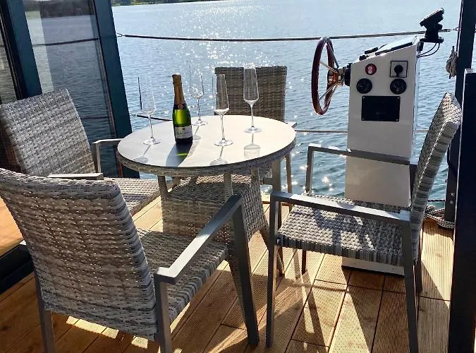 Traumzeitboot Jutta - Exklusiver Festlieger In Perfekter Lage Am Scharmuetzelsee