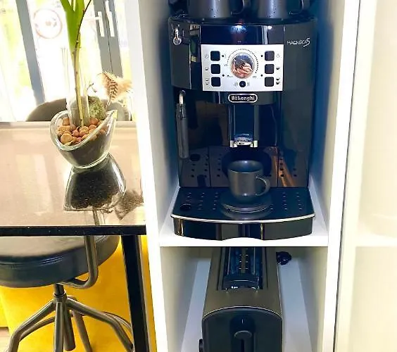 Traumzeitboot Jutta - Exklusiver Festlieger In Perfekter Lage Am Scharmuetzelsee