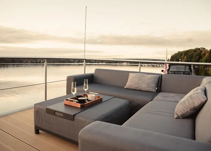 Traumzeitboot Jutta - Exklusiver Festlieger In Perfekter Lage Am Scharmuetzelsee Bateau-hôtel