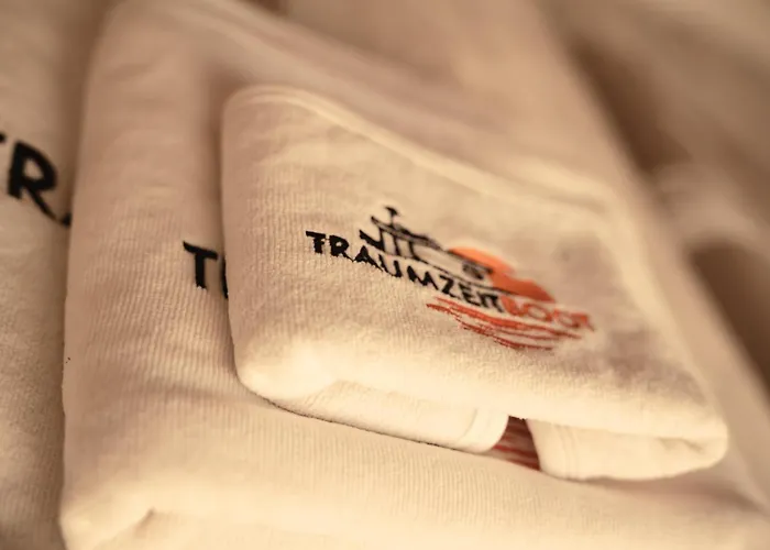 Traumzeitboot Jutta - Exklusiver Festlieger In Perfekter Lage Am Scharmuetzelsee بوتيل