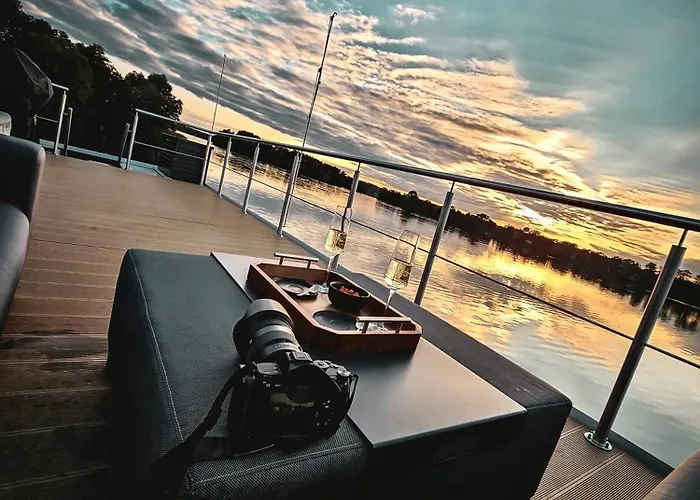 Traumzeitboot Jutta - Exklusiver Festlieger In Perfekter Lage Am Scharmuetzelsee * باد سارو