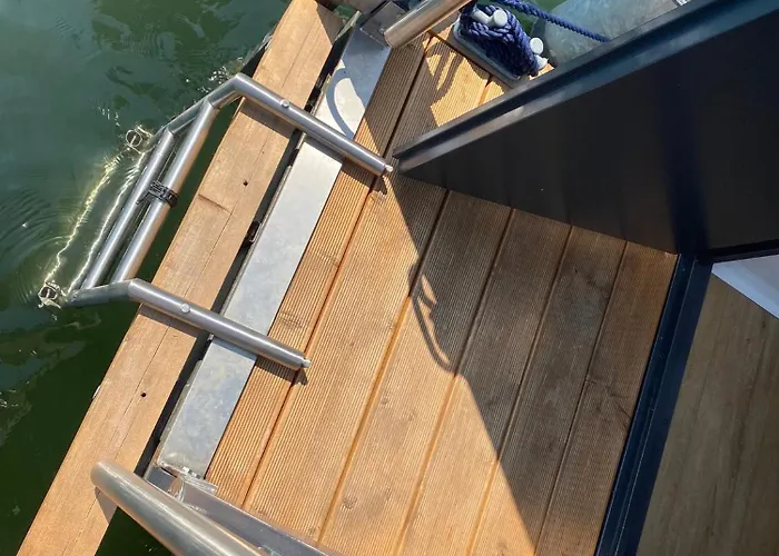 Traumzeitboot Jutta - Exklusiver Festlieger In Perfekter Lage Am Scharmuetzelsee *